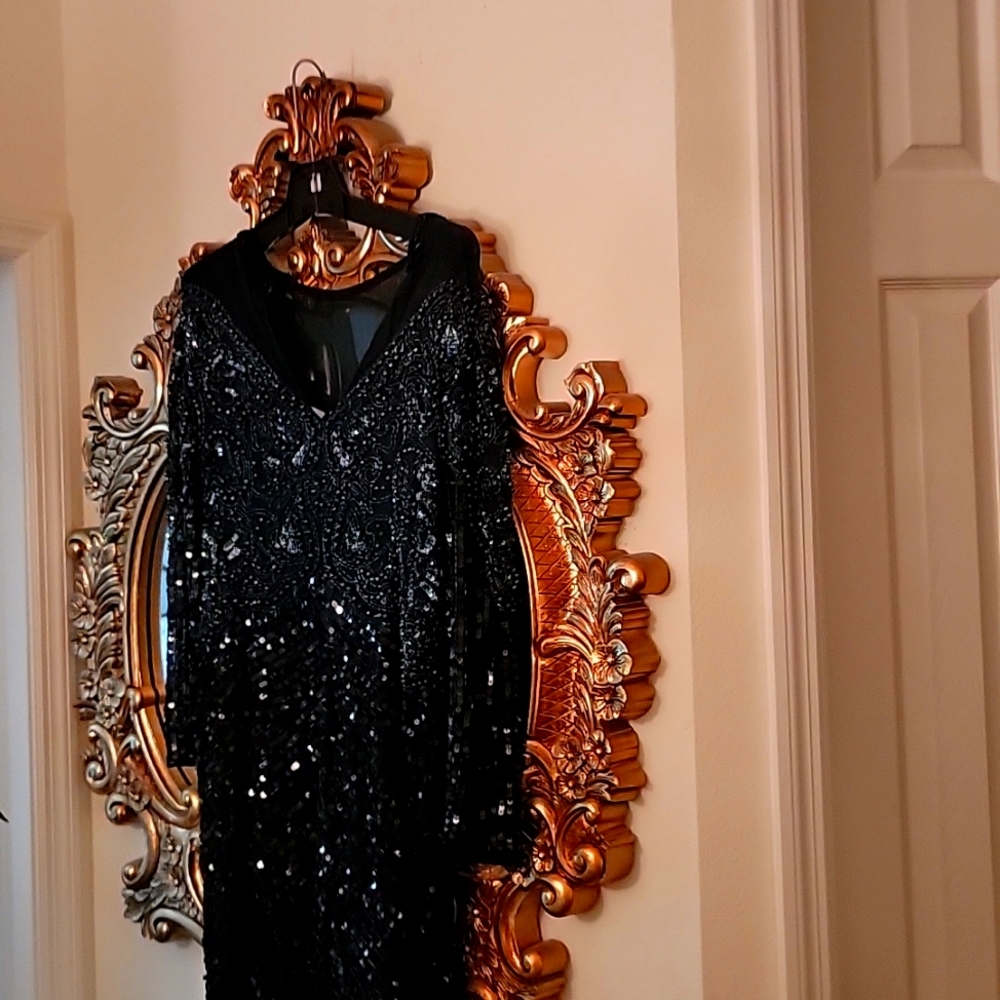 Vintage Lillie Rubin  Black Fully Beaded Gown Size 12 Perfect Condition .